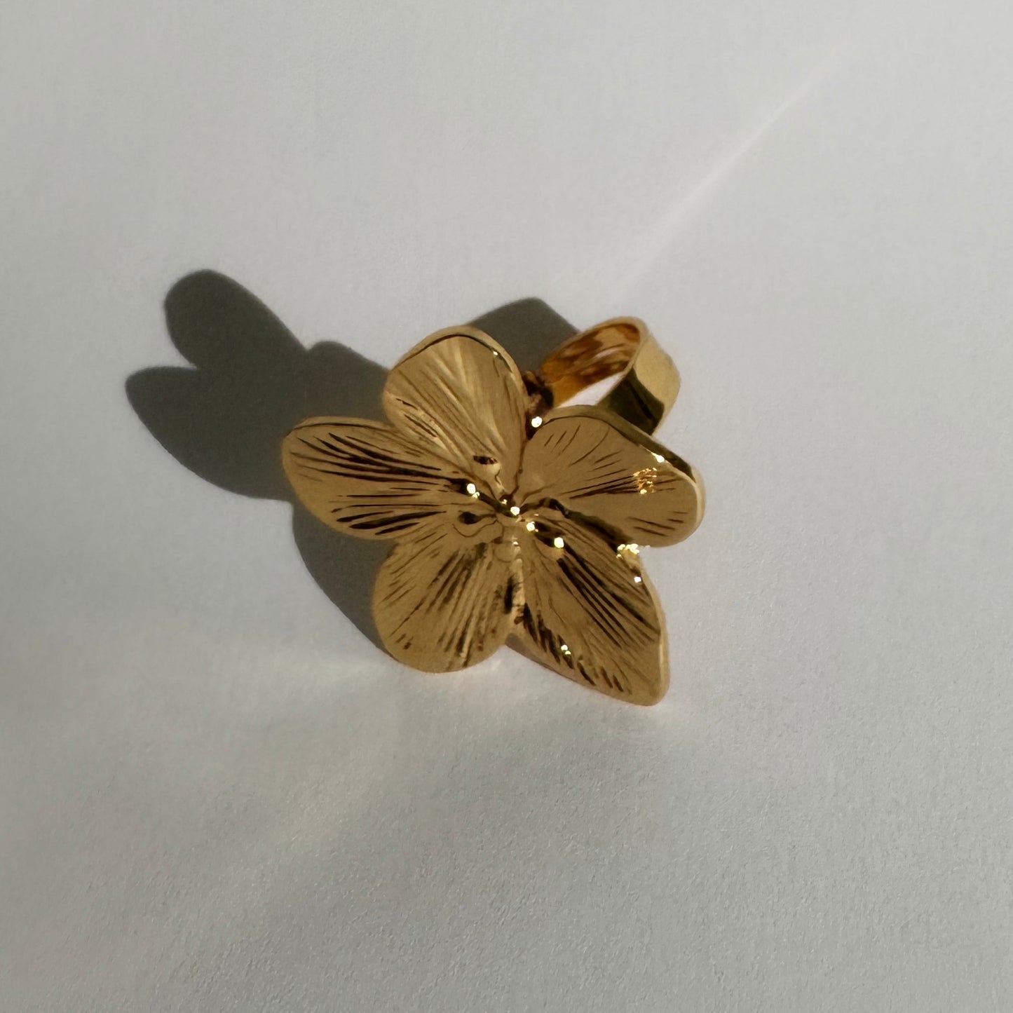 BAGUE MAGNOLIA